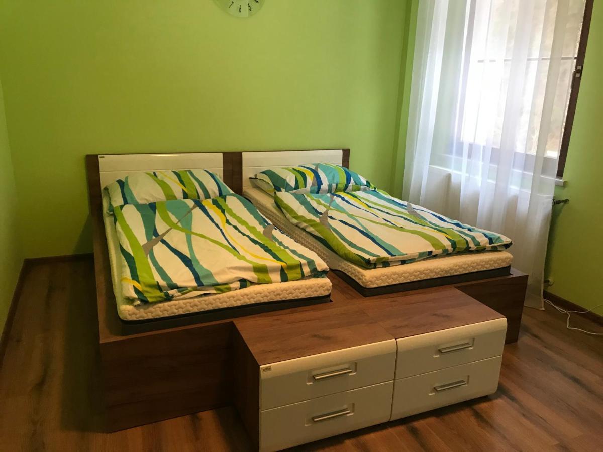 Krusne Hory - Klinovec 2 Km- Jachymov 2-4 Osoby Appartement Buitenkant foto